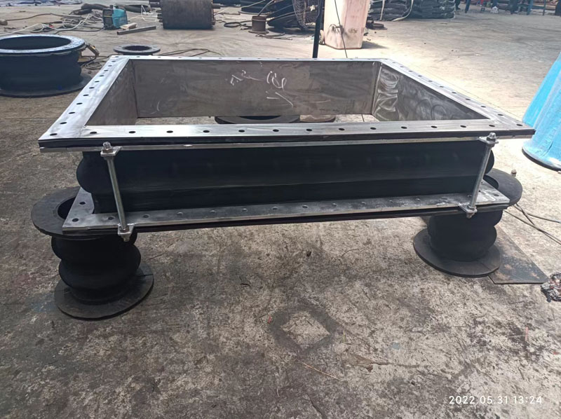 Що таке прямокутне гумове з’єднання вентилятора та чому воно необхідне для вашої системи ОВК